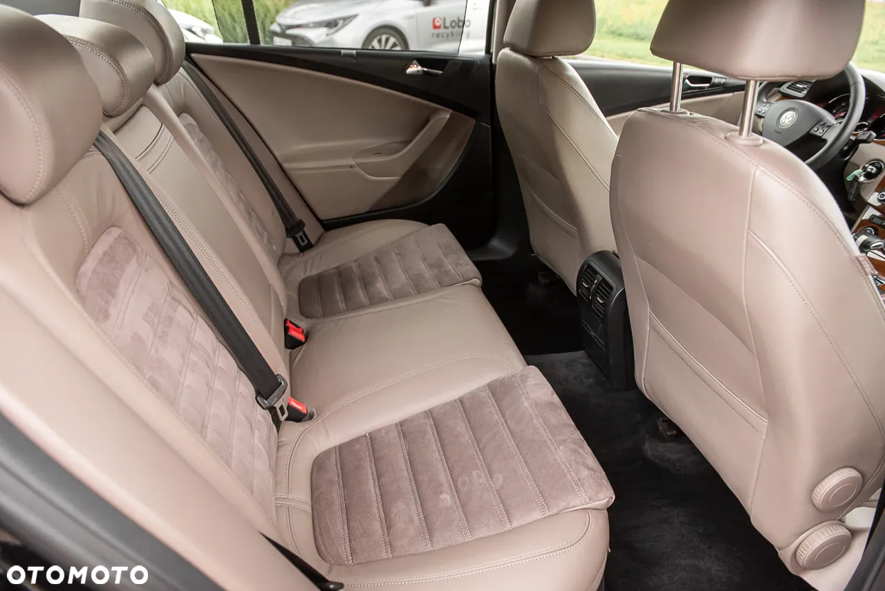 Volkswagen Passat 2.0 TDI DPF Highline DSG - 28