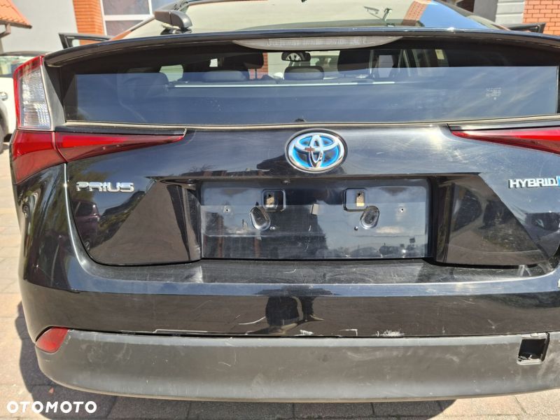 Toyota Prius (Hybrid) Executive - 11