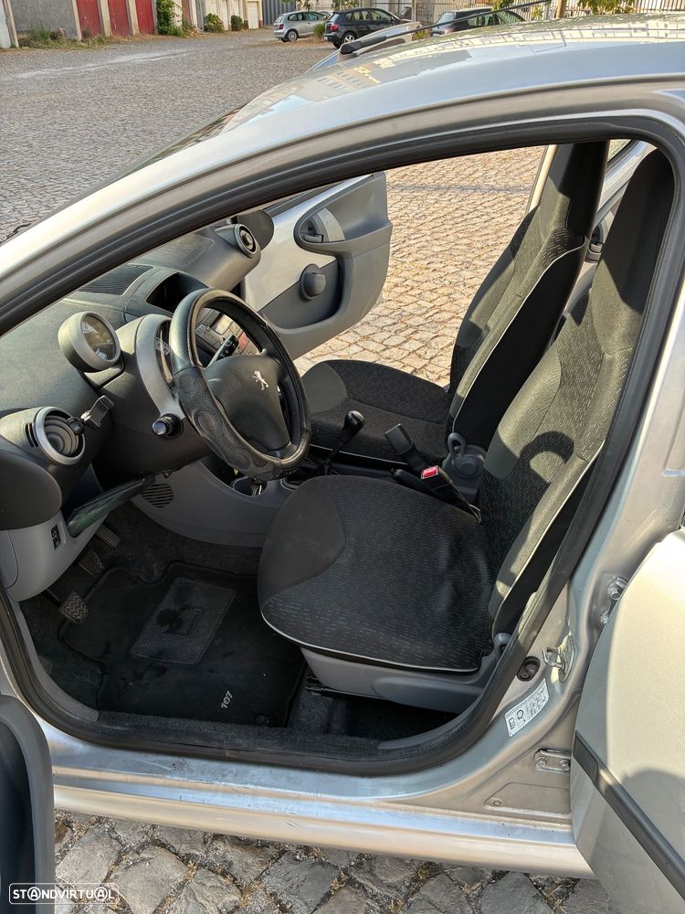 Peugeot 107 1.0 Black&Silver - 10