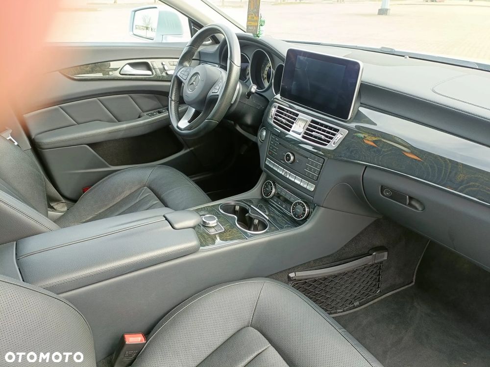 Mercedes-Benz CLS - 13