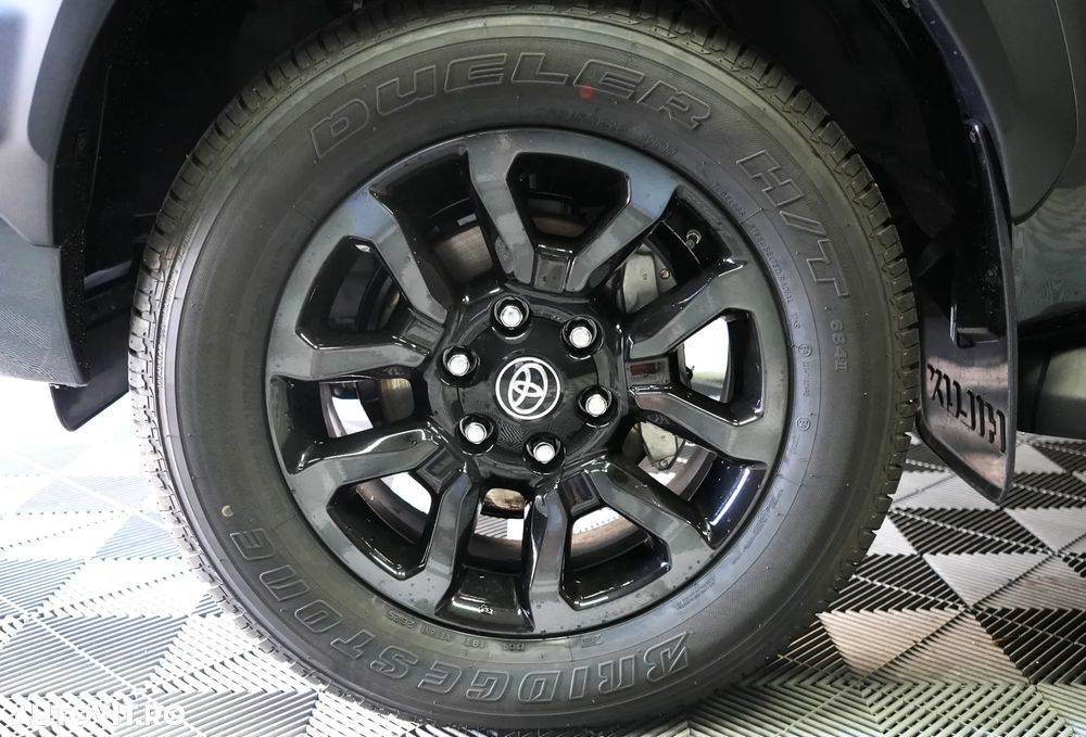 Toyota Hilux 2.8D 204CP 4x4 Double Cab AT MHEV Invincible - 12