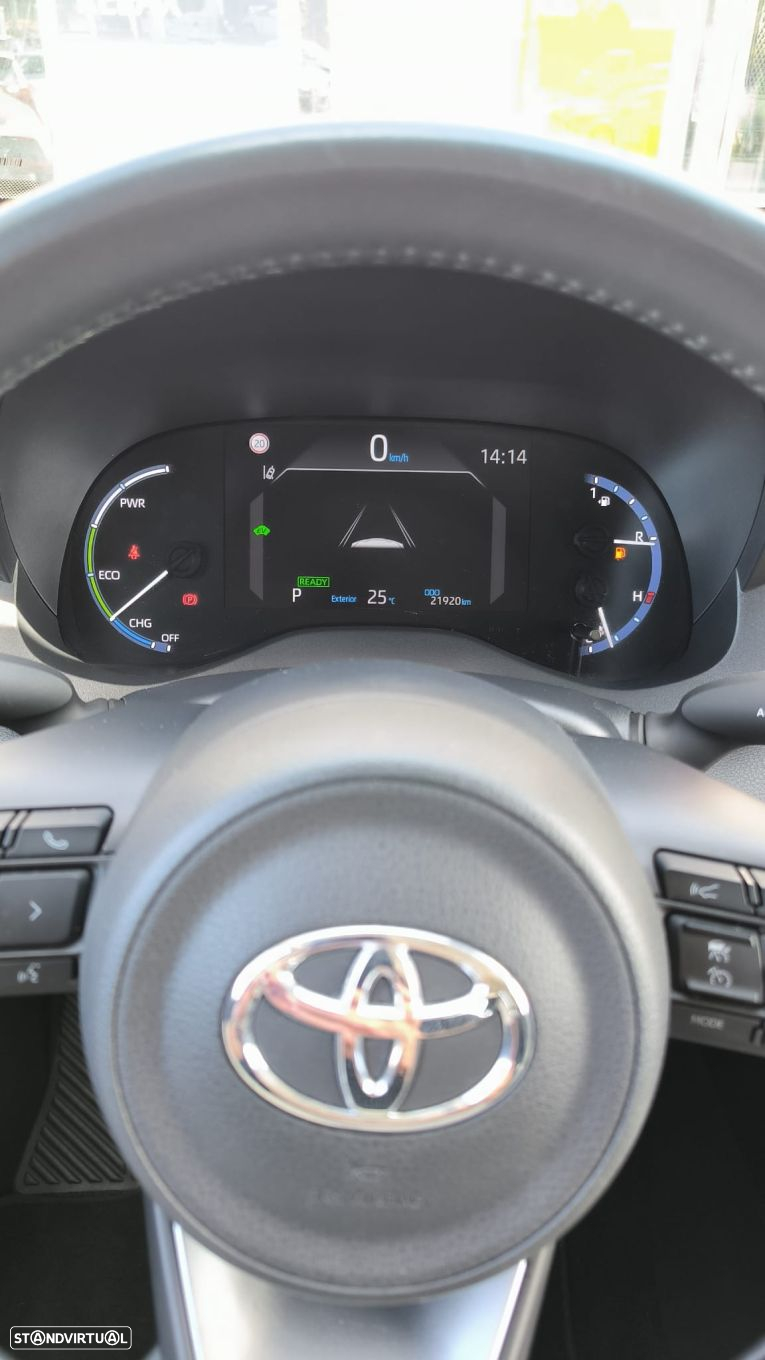 Toyota Yaris Cross - 16