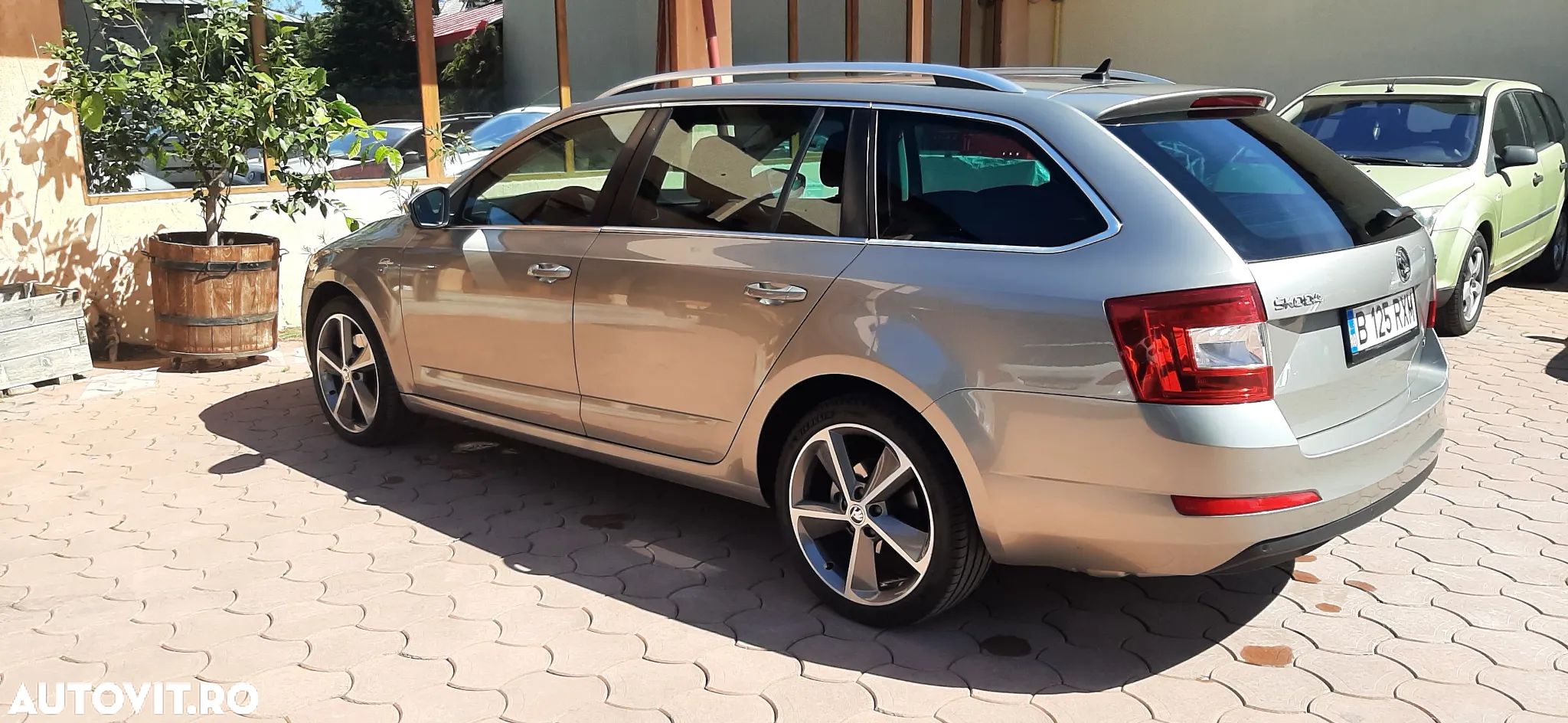 Skoda Octavia 2.0 TDI 4x4 DSG Laurin & Klement - 1