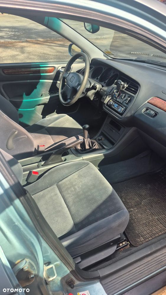 Honda Accord 1.8i S - 8