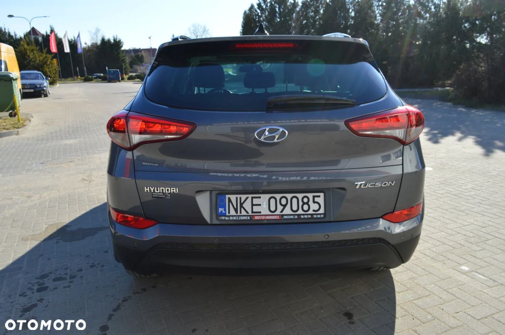 Hyundai Tucson 1.7 CRDI BlueDrive GO 2WD - 8