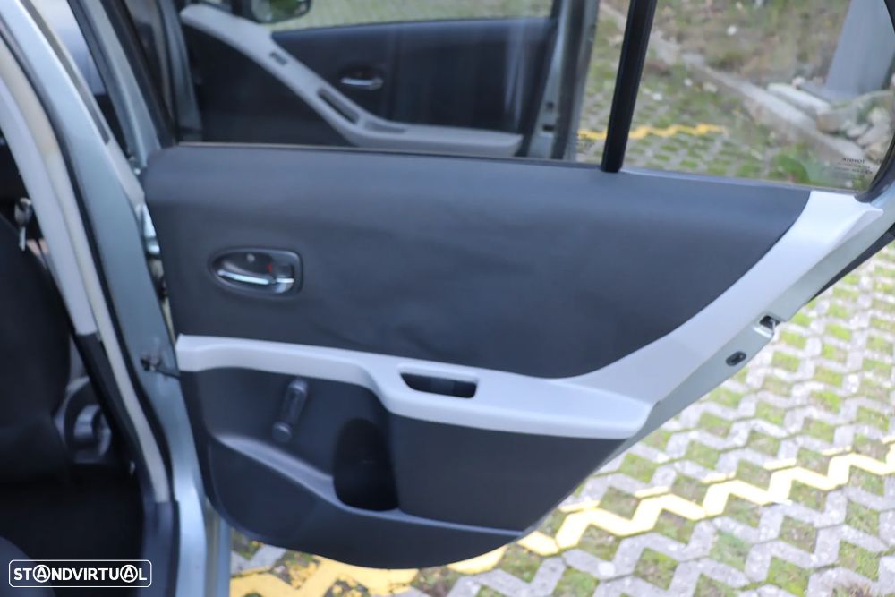 Toyota Yaris 1.3 VVT-i Sol High Pack VSC+TRC - 55