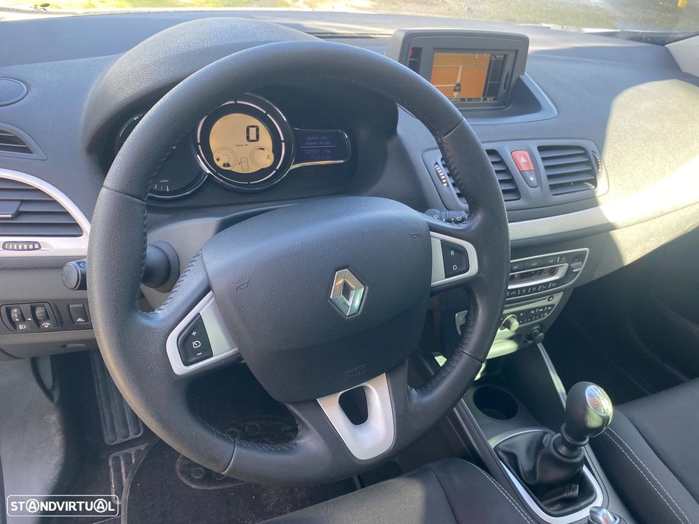 Renault Mégane Sport Tourer dCi 110 FAP Dynamique - 15