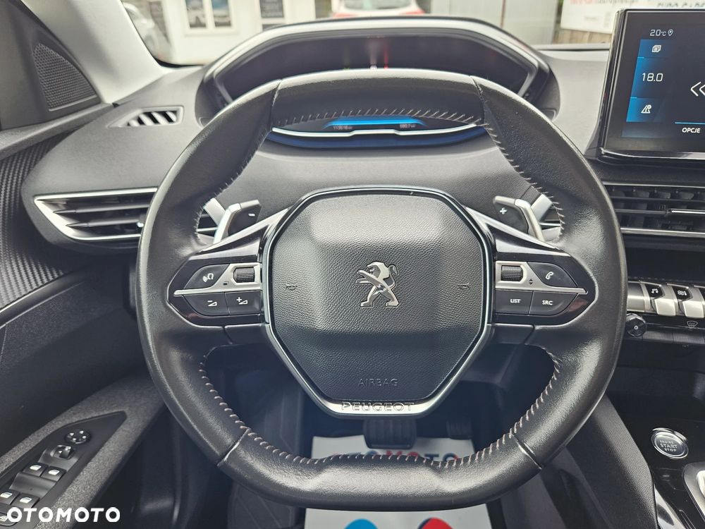Peugeot 3008 1.2 PureTech Road Trip S&S EAT8 - 26