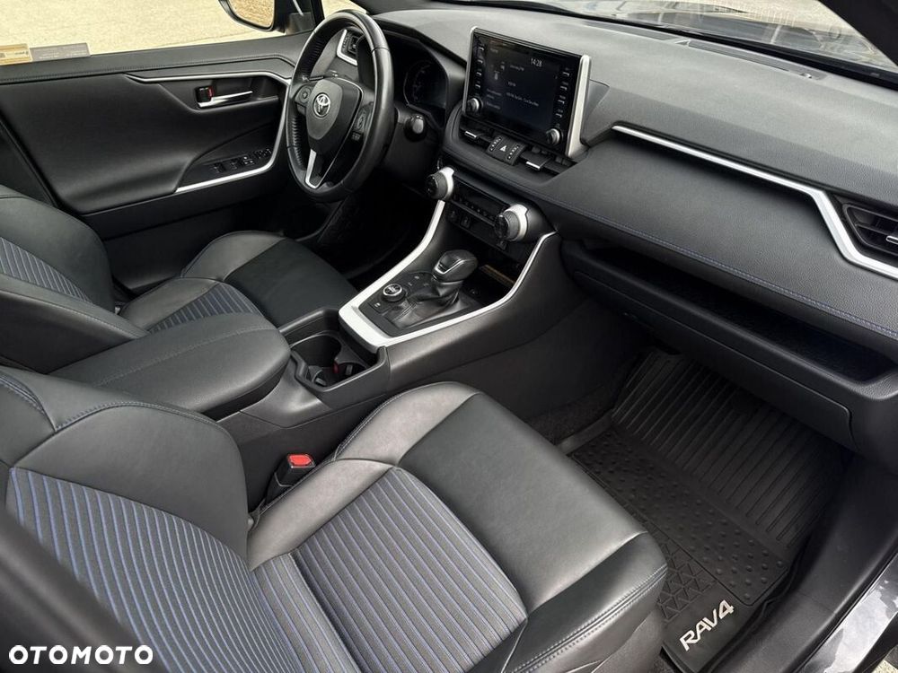 Toyota RAV4 - 23