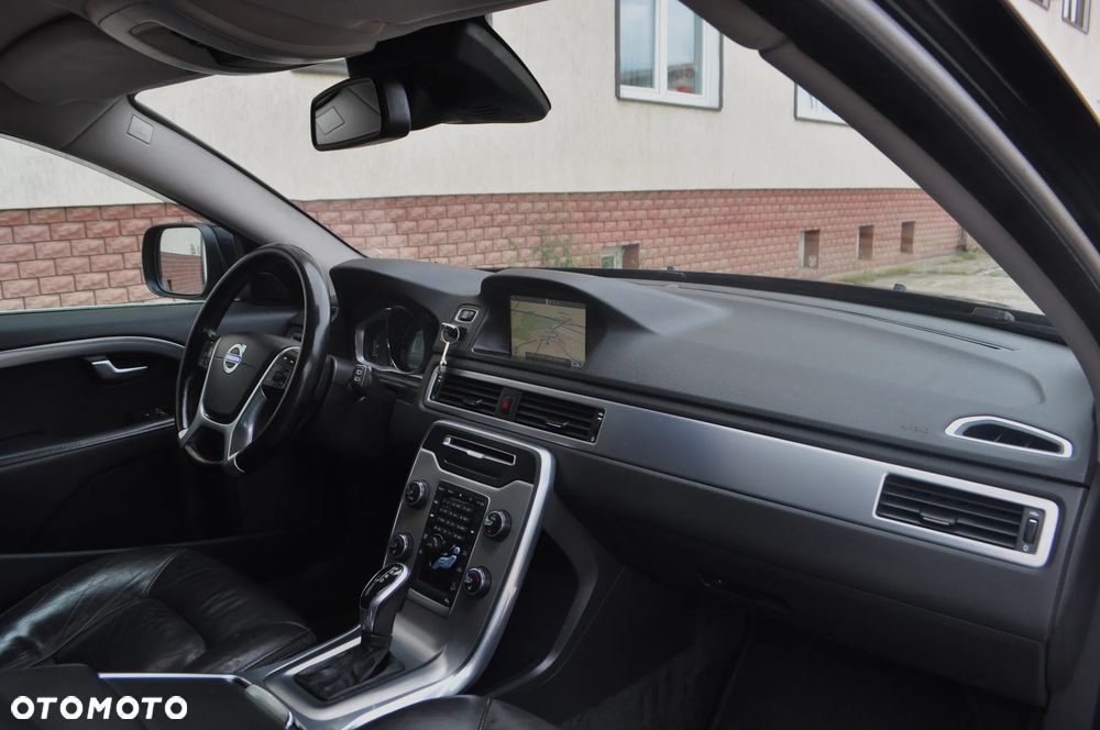 Volvo XC 70 D5 AWD Geartronic Black Edition - 26