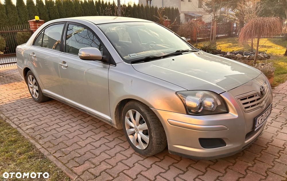 Toyota Avensis 2.0 D-4D Sol - 3