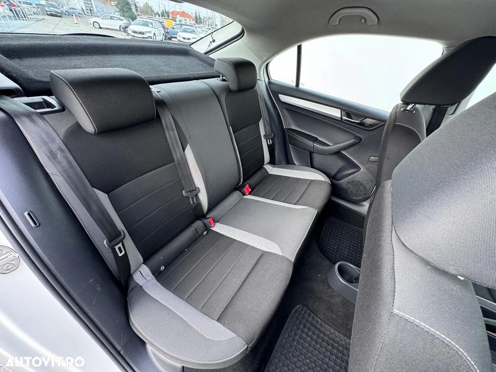 Skoda RAPID 1.0 TSI Ambition - 14