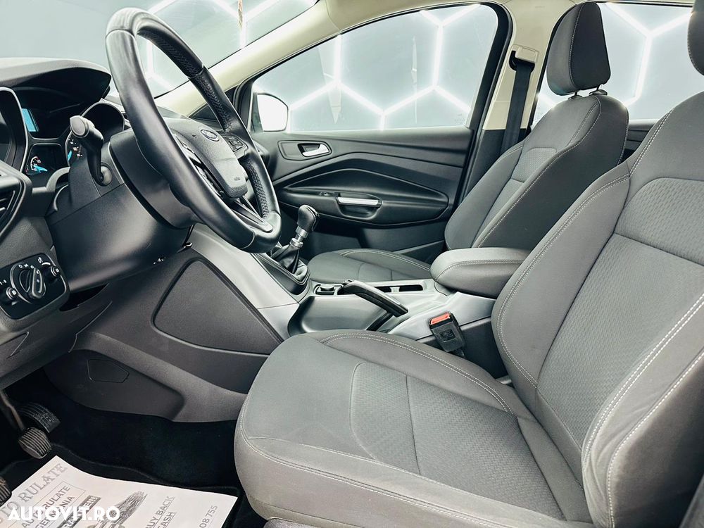 Ford Kuga 1.5 EcoBoost 2x4 Business Edition - 12