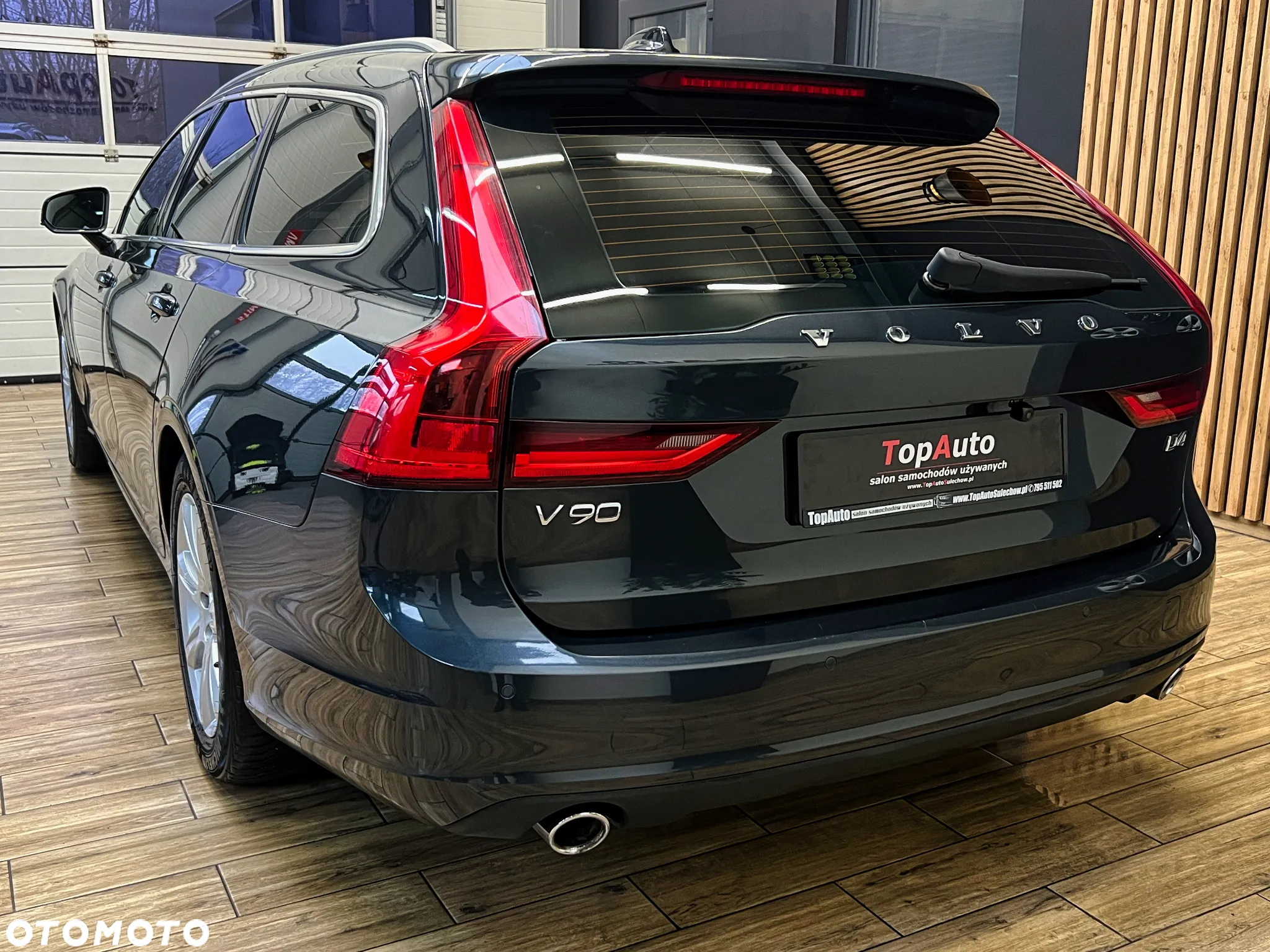 Volvo V90 D4 Momentum Pro - 11