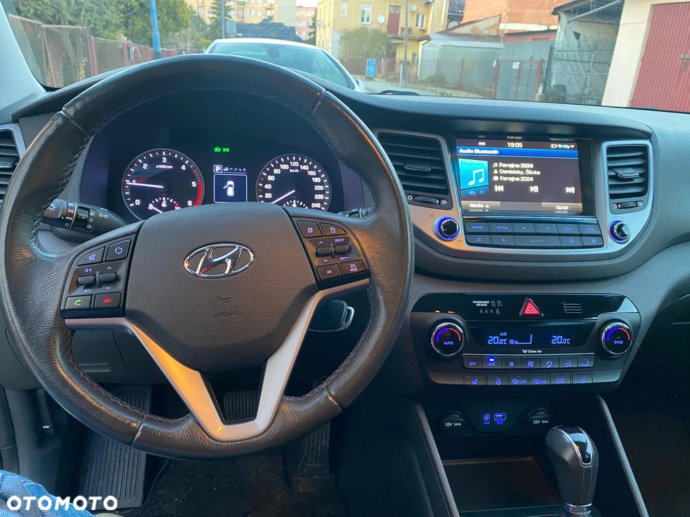 Hyundai Tucson 1.7 CRDI BlueDrive Classic 2WD DCT - 11