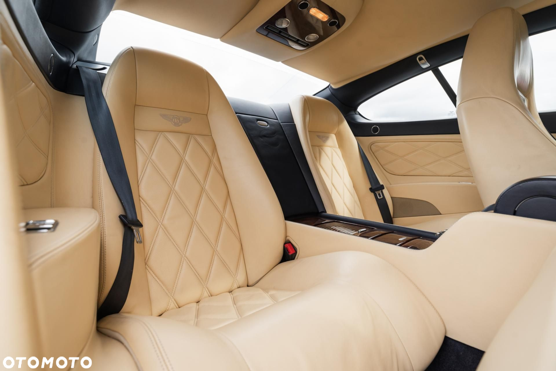Bentley Continental GT - 15