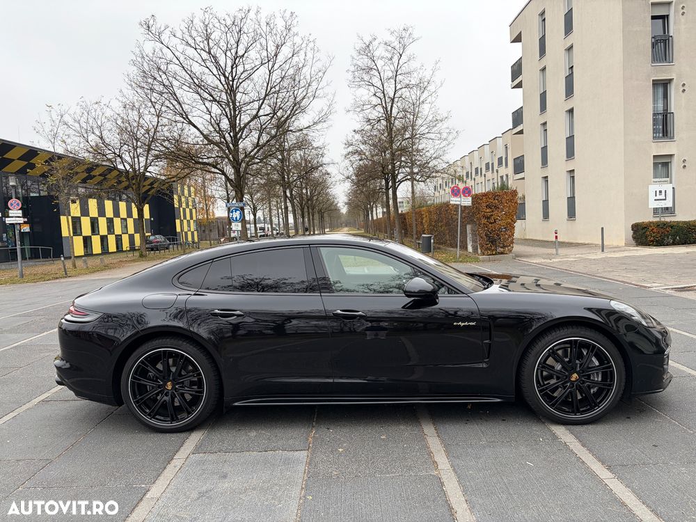 Porsche Panamera 4 E-Hybrid - 5
