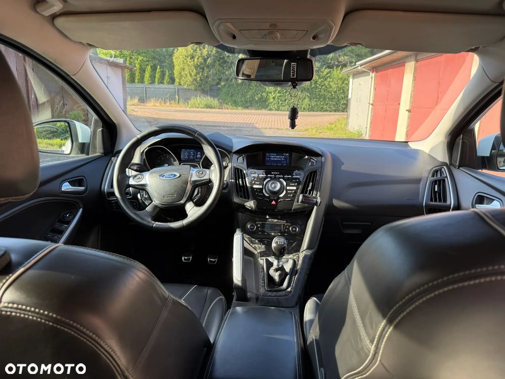 Ford Focus - 31