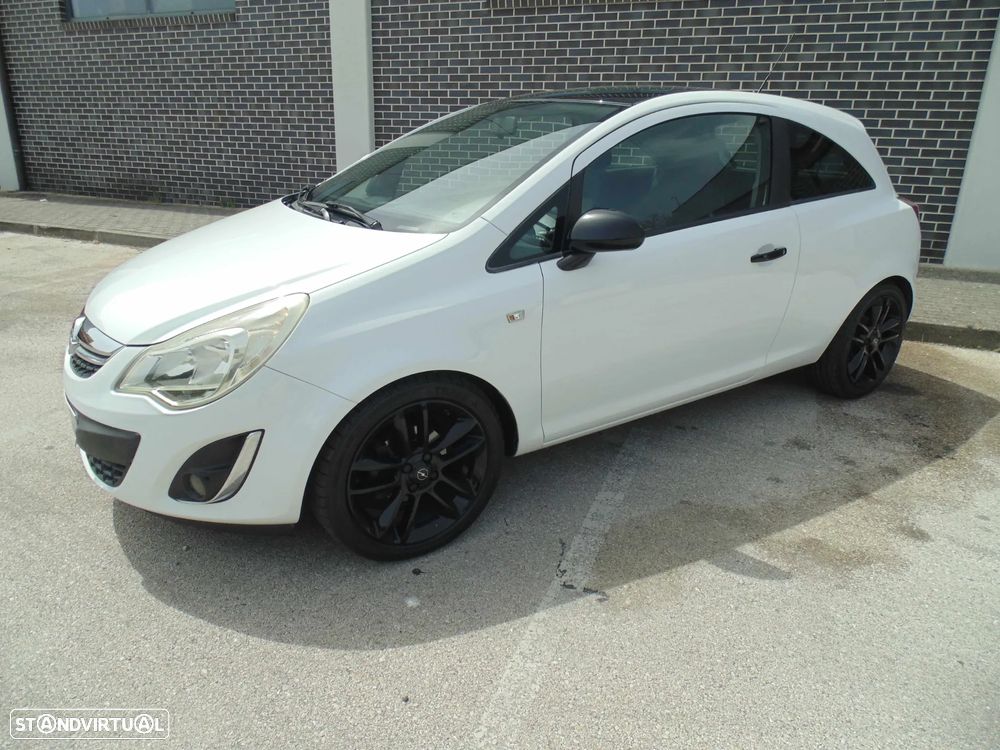 Opel Corsa 1.2 Black Edition 129g - 3