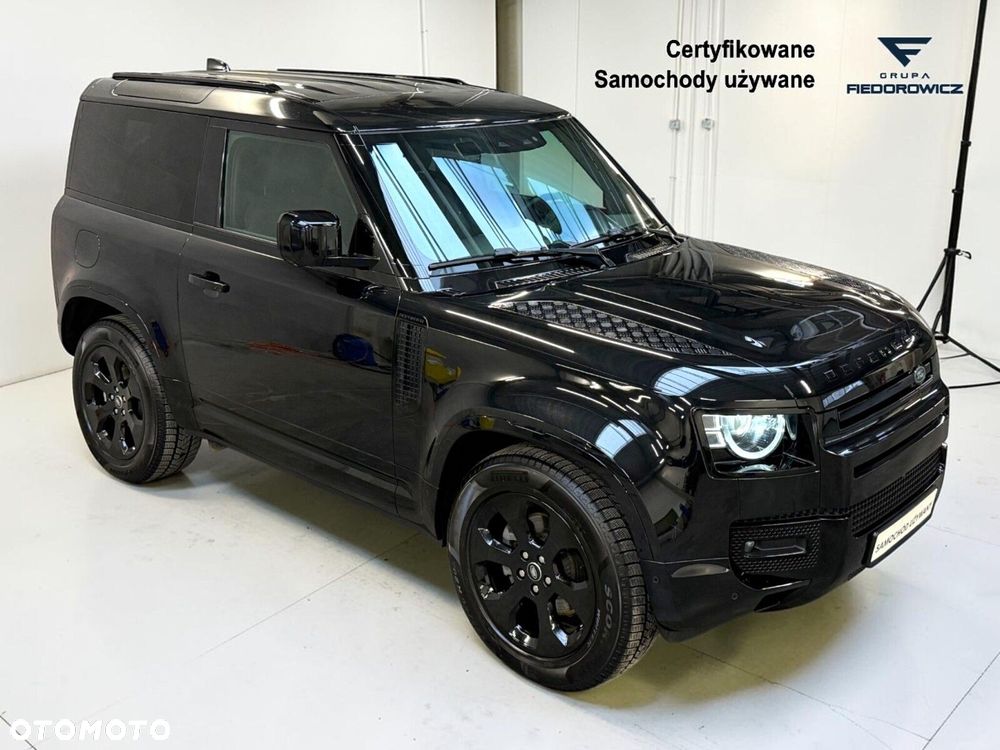 Land Rover Defender - 16
