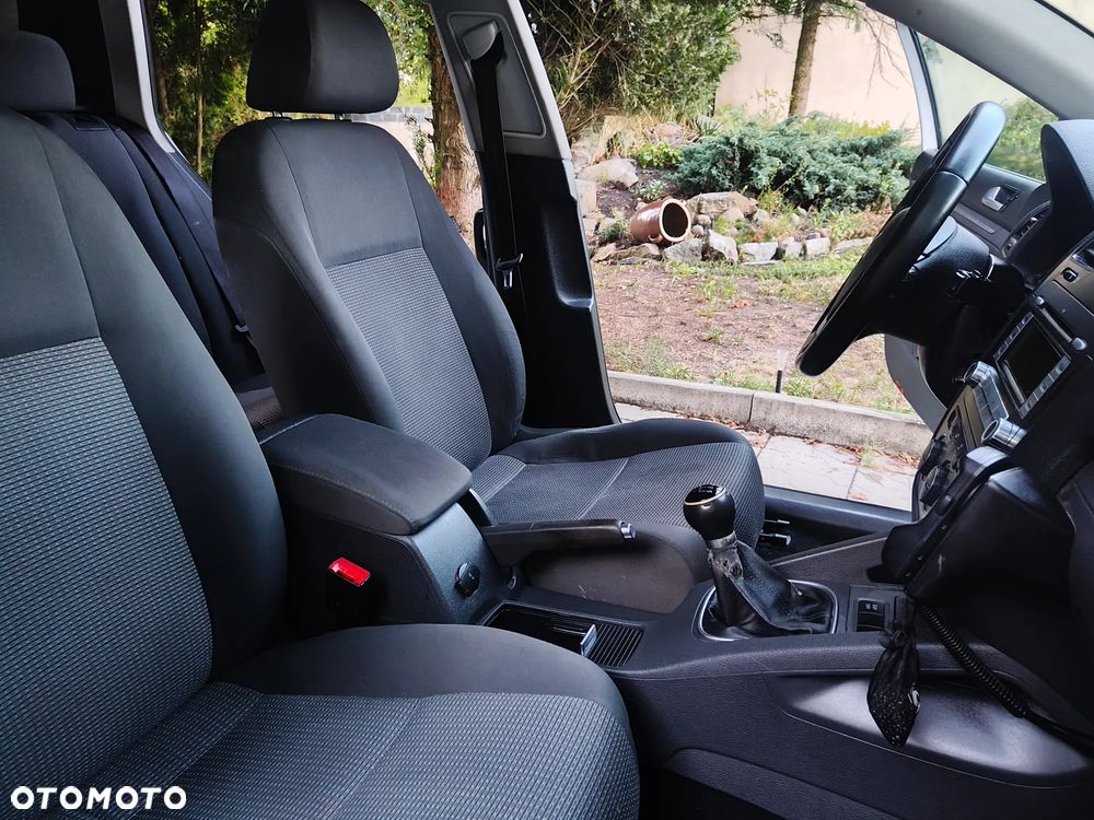 Volkswagen Golf 1.9 TDI DPF Comfortline - 6