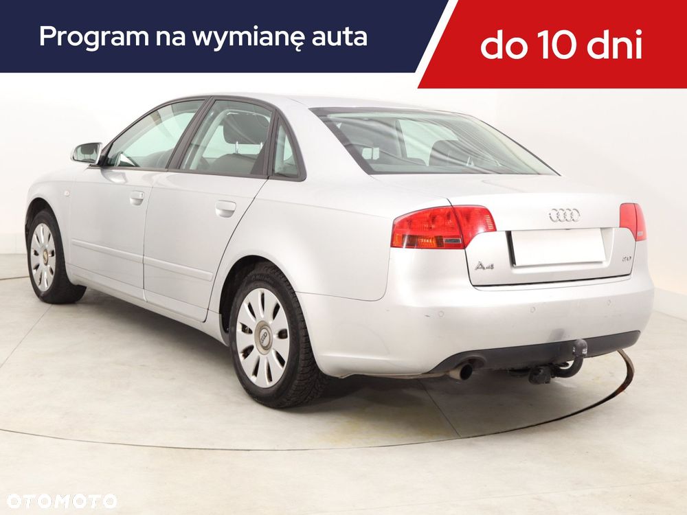 Audi A4 Limousine - 6