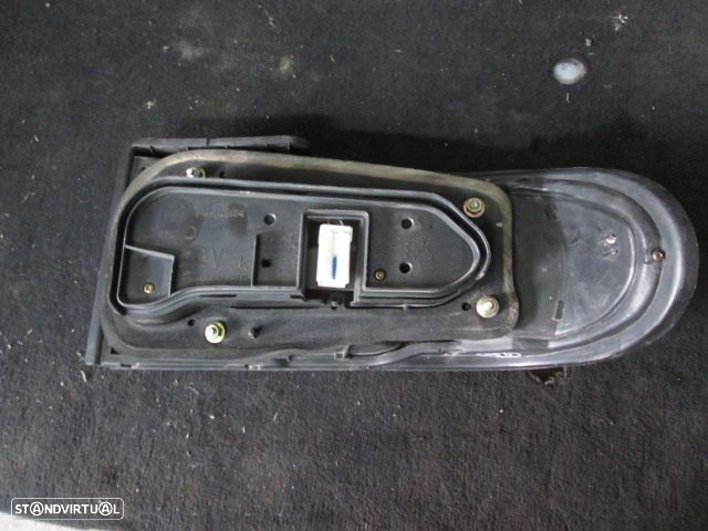 Farol Tras 043 1563L MITSUBISHI LANCER 1996 ESQ - 2
