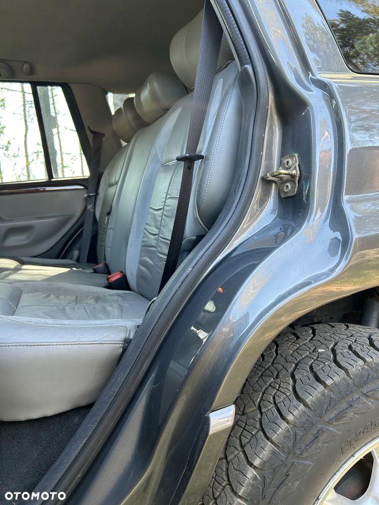 Jeep Grand Cherokee - 16