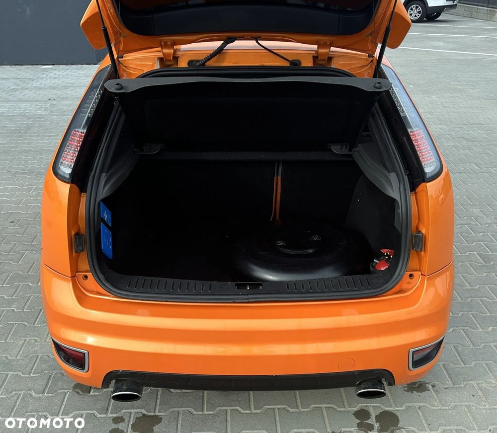 Ford Focus ST - 17