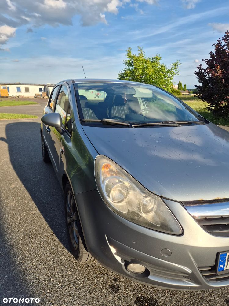 Opel Corsa 1.4 16V Cosmo - 6