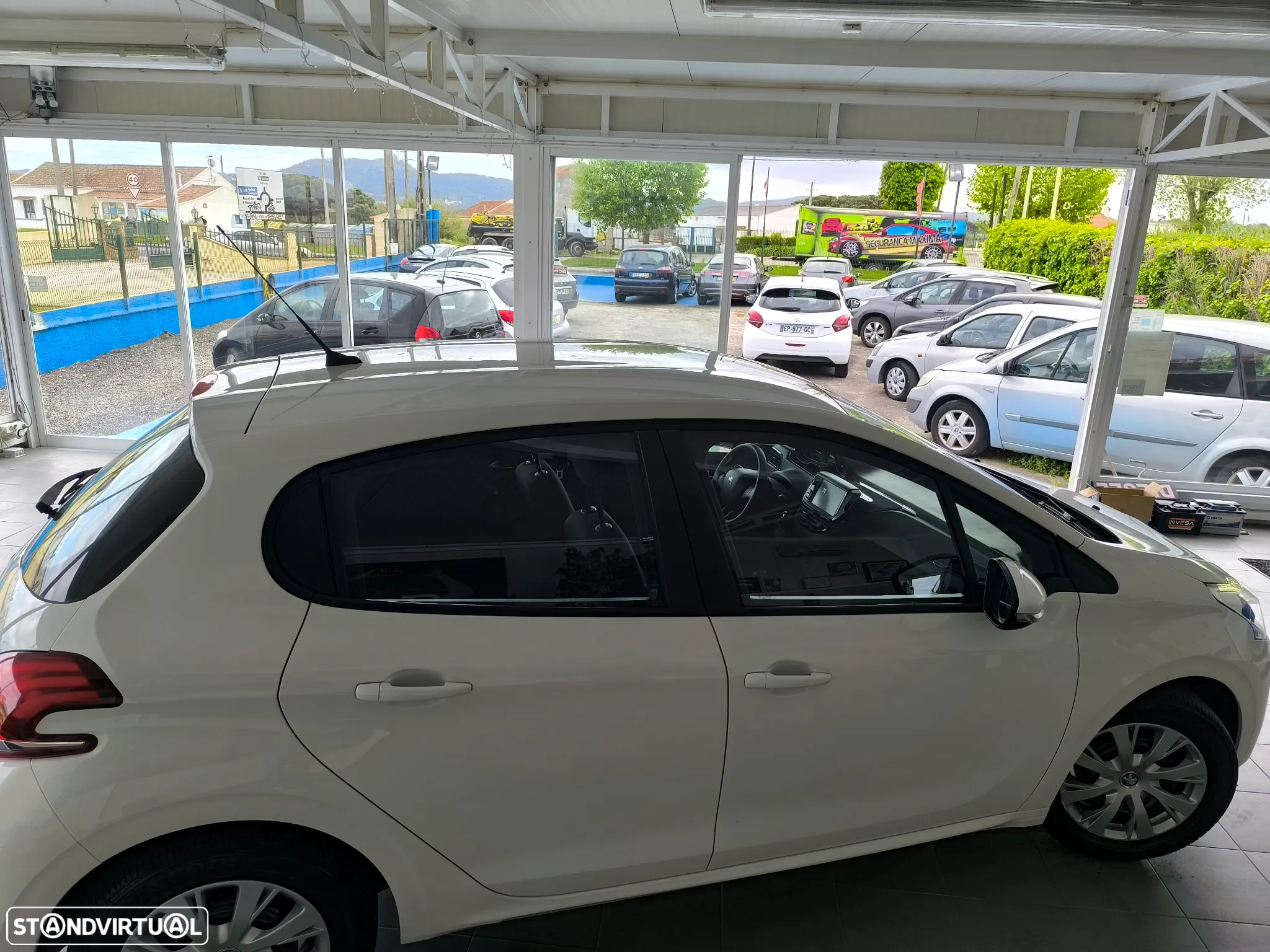 Peugeot 208 1.2 PureTech Active - 12