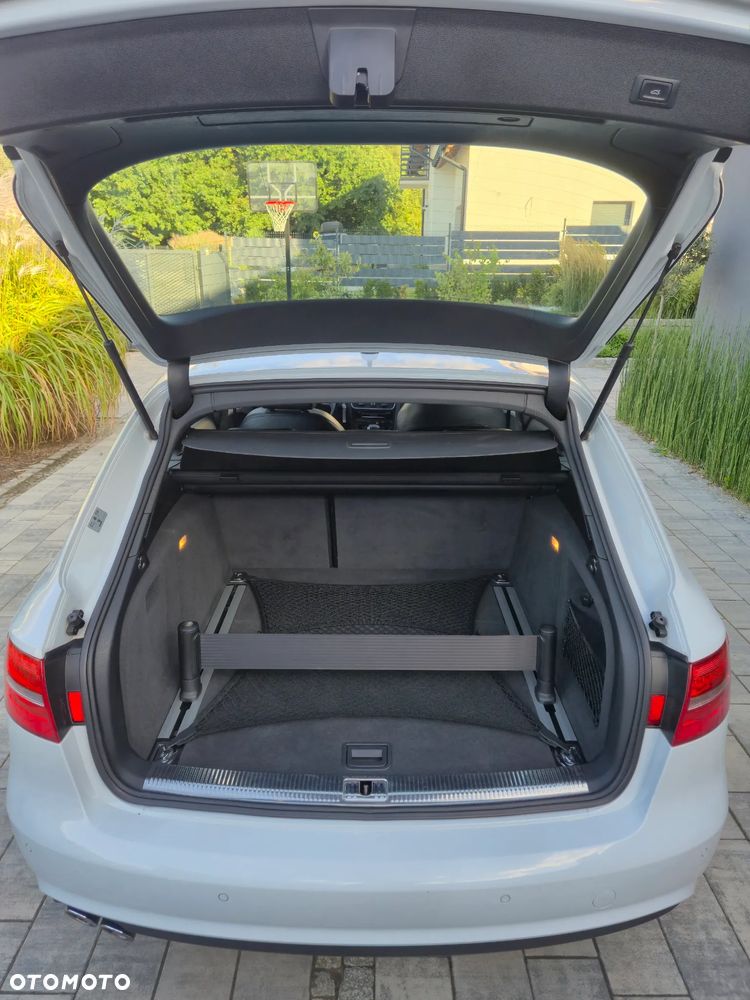 Audi A4 Avant 2.0 TDI DPF quattro S tronic S line Sportpaket - 24