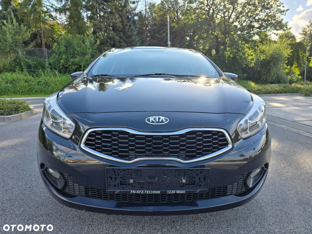 Kia Ceed - 28
