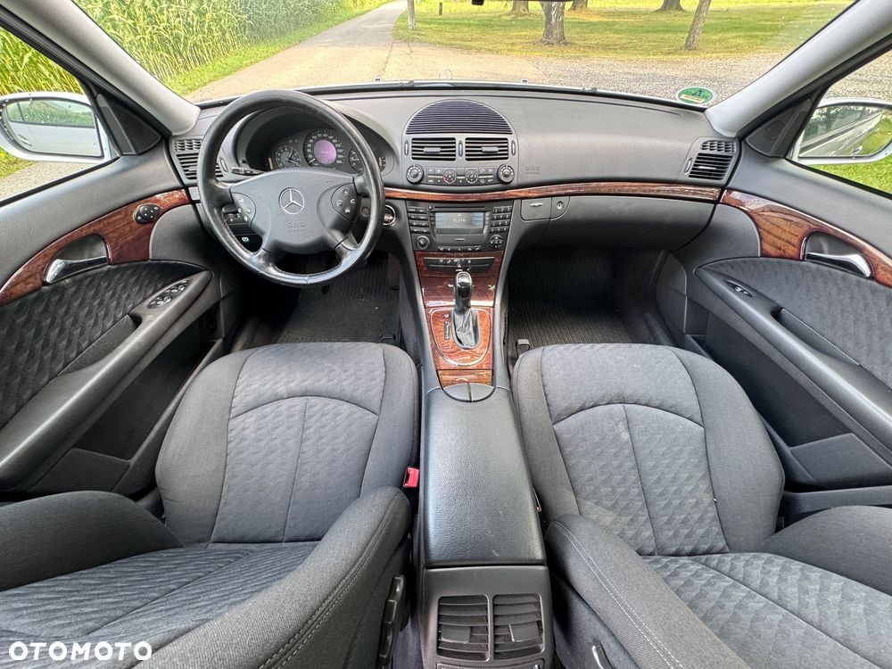 Mercedes-Benz Klasa E 200 Kompressor Automatik Classic - 11