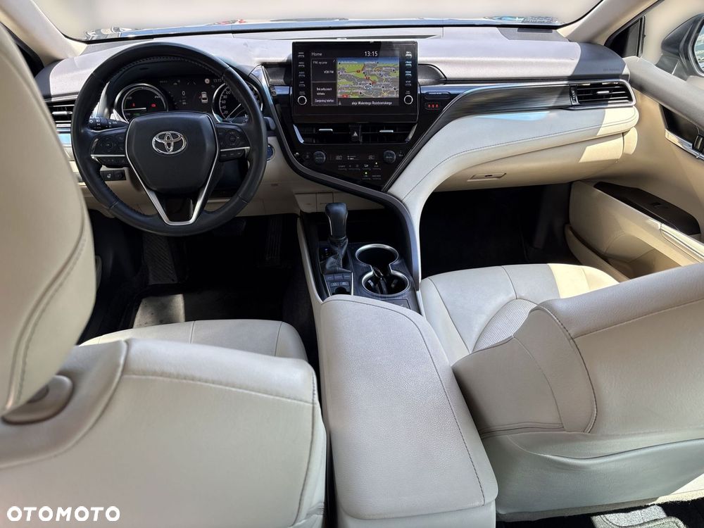 Toyota Camry 2.5 Hybrid Executive CVT - 19