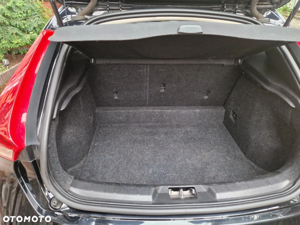 Volvo V40 - 8