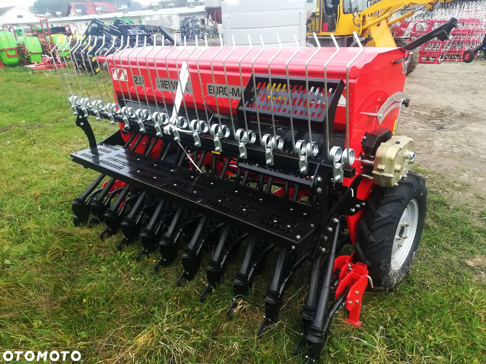 Siewnik zbożowy 2,5m 2,7m 3,0m Euro-Masz Agro-Masz Bomet - 3