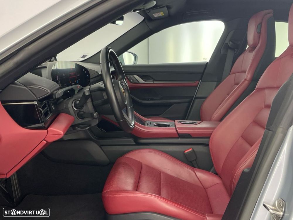 Porsche Taycan Standard - 11