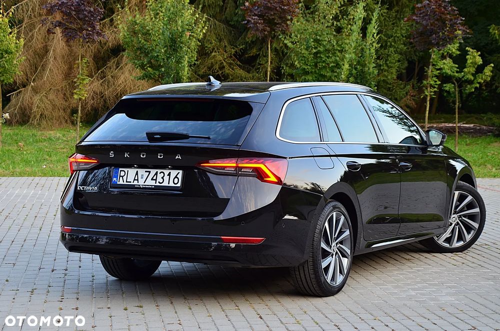 Skoda Octavia 2.0 TDI DSG First Edition - 2