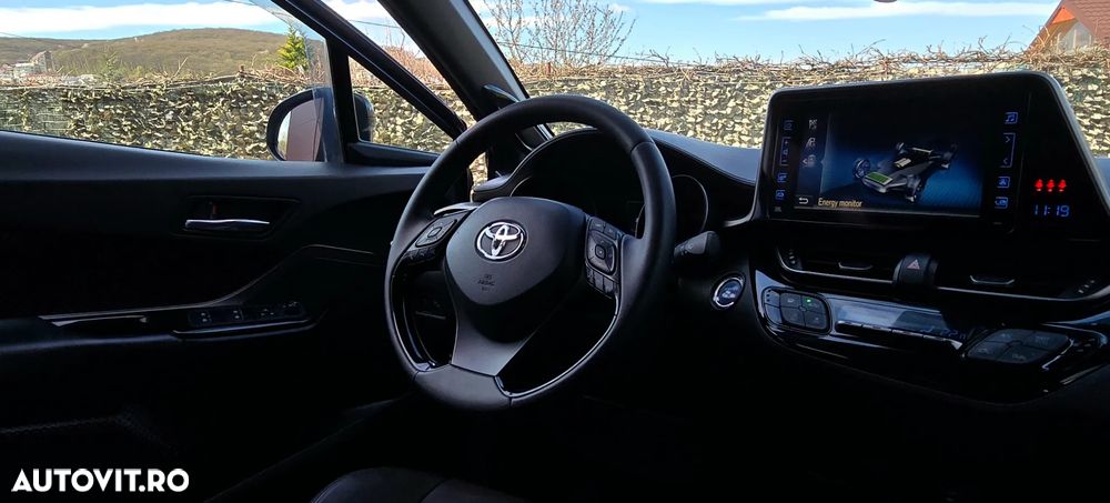 Toyota C-HR Lounge - 12