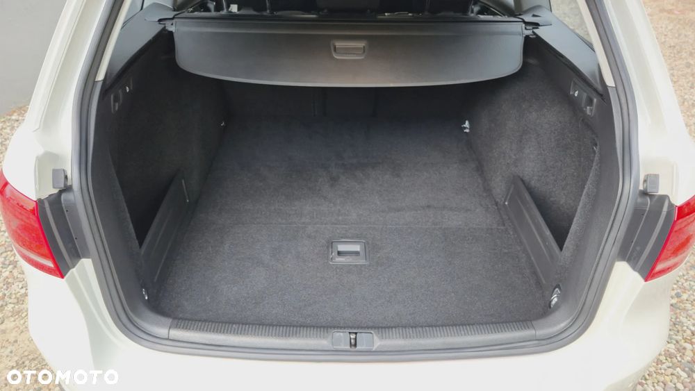 Volkswagen Passat 1.6 TDI Comfortline - 15