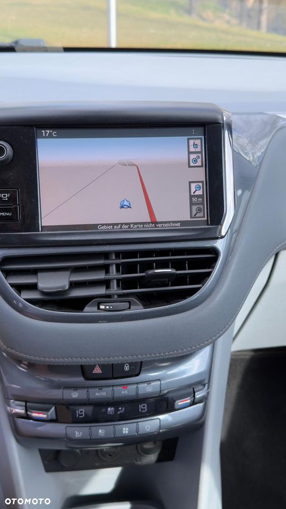 Peugeot 208 1.6 VTi Allure - 17