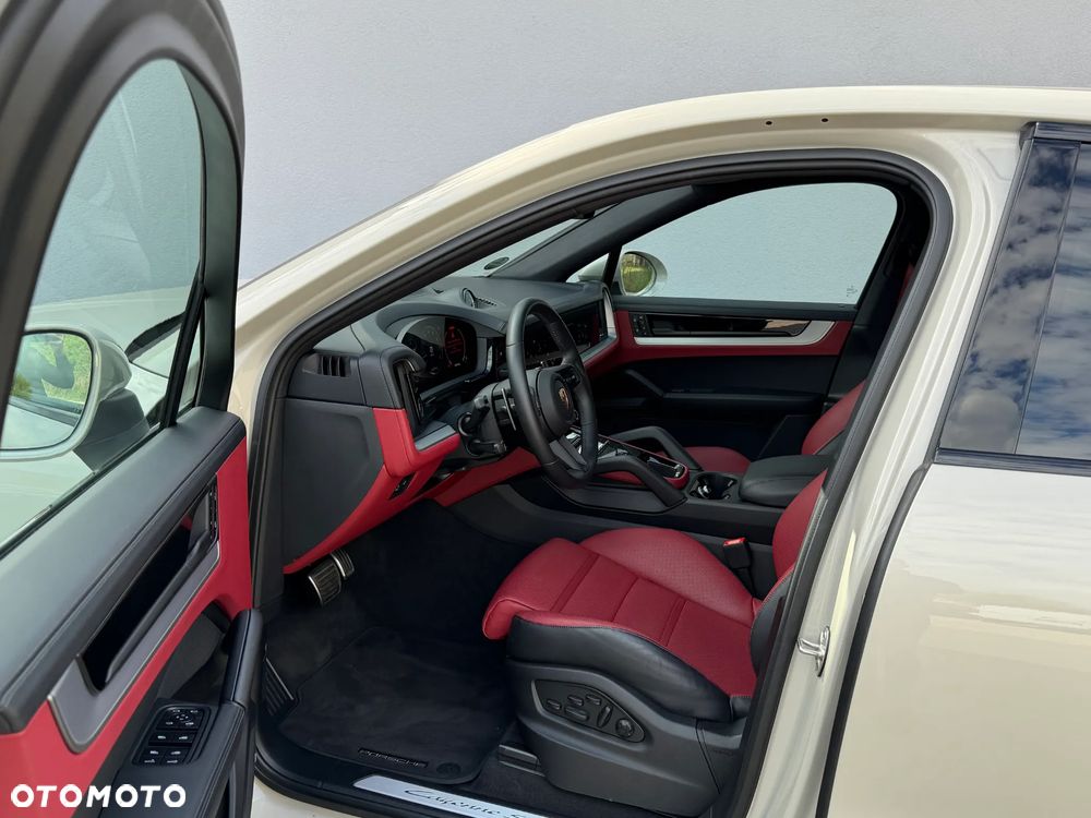 Porsche Cayenne - 10