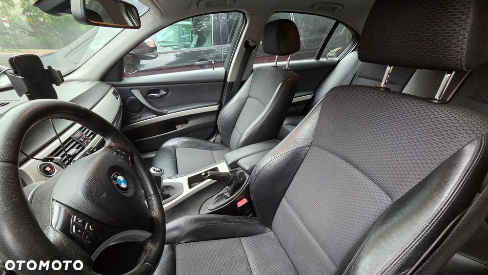 BMW Seria 3 320i Edition Sport - 13