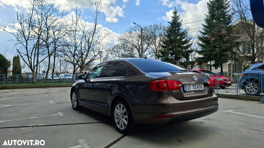 Volkswagen Jetta 1.6 TDI DPF Comfortline - 3