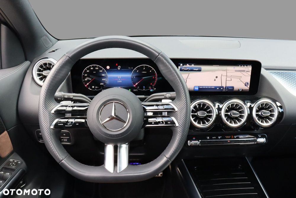 Mercedes-Benz GLA - 16