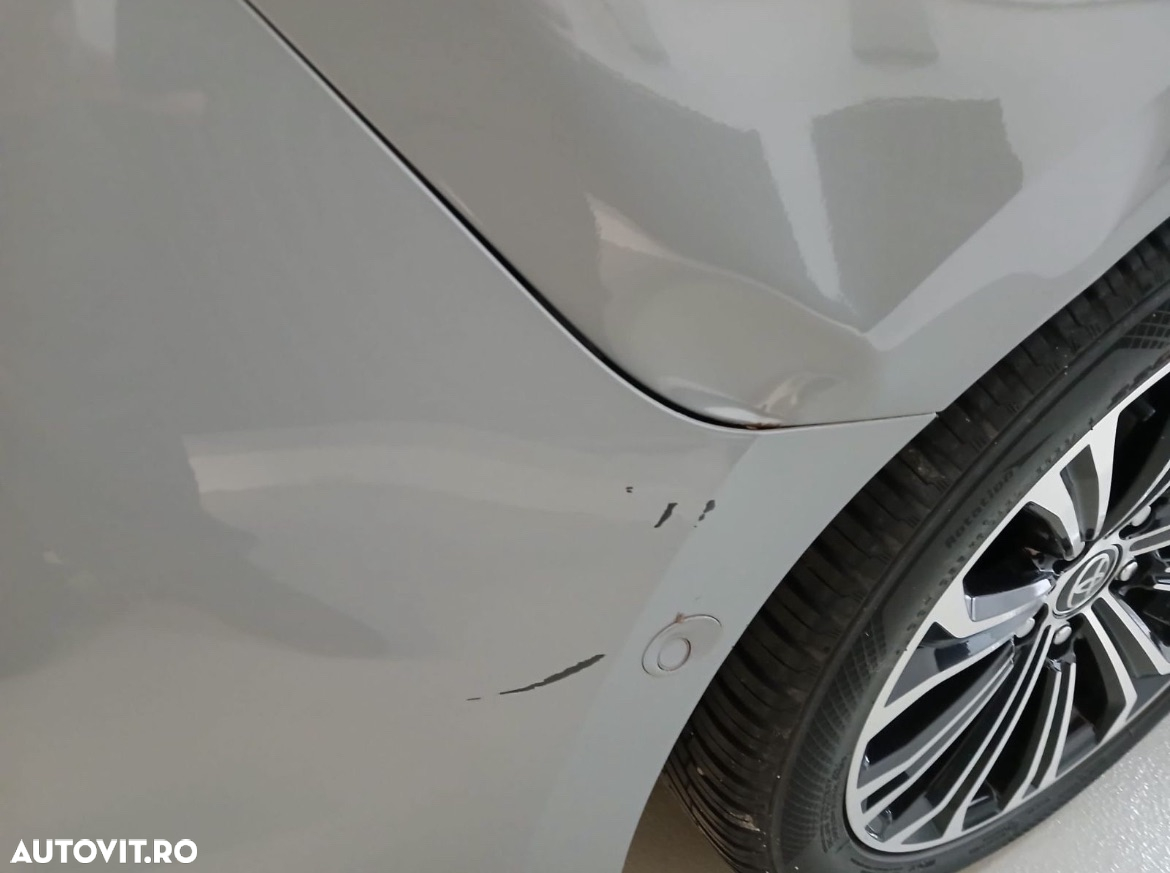 Toyota Corolla 2.0 Hybrid Touring Sports Team Deutschland - 14