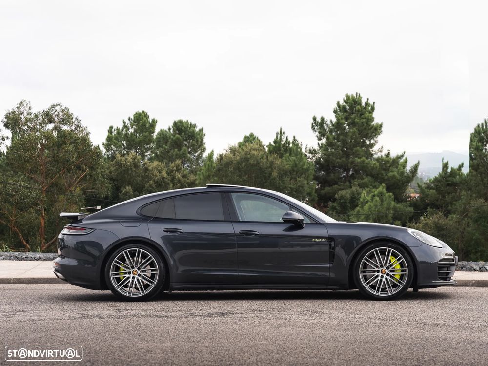 Porsche Panamera 4 E-Hybrid - 9