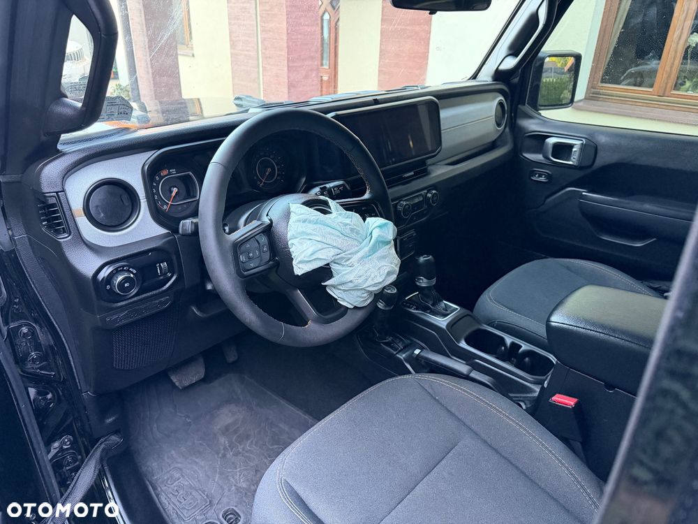 Jeep Wrangler - 18
