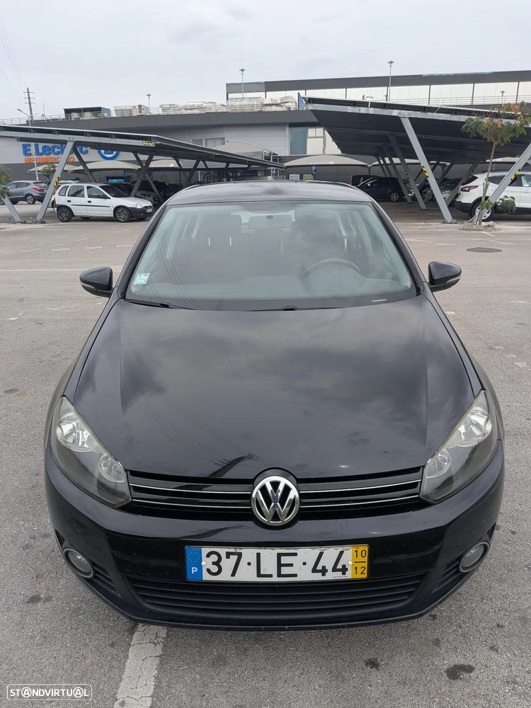 Volkswagen Golf 1.6 TDi Edition — fotografia 5